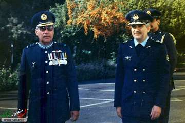 ستاری و مارشال حکیم الله فرمانده وقت نیروی هوایی ارتش پاکستان