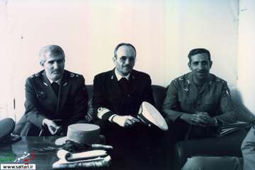  شهید ستاری فرمانده نیروی هوایی در کنار فرماندهان نیروی دریایی و نیروی زمینی؛ سال67